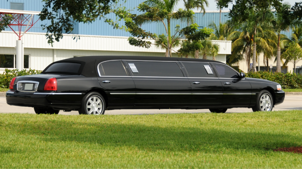 Limousines, while offering an elegant form of transport, come with unique risks that can contribute to accidents. Below are some of the primary causes of limousine accidents in Orlando: