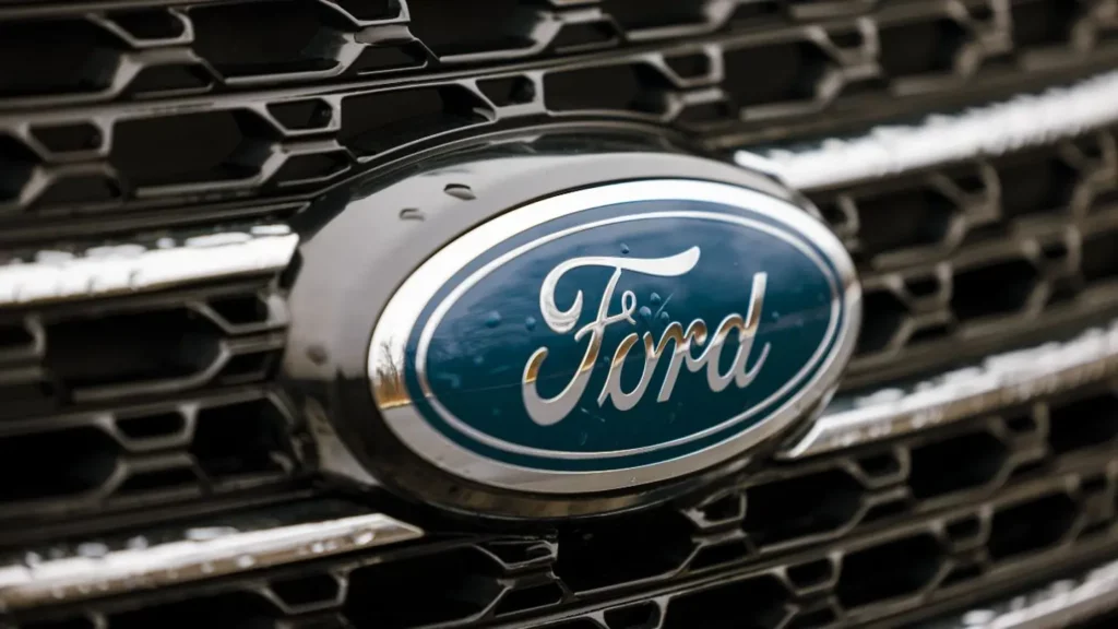 According to a report submitted to the National Highway Traffic Safety Administration (NHTSA), approximately 90,700 trucks and SUVs manufactured by Ford need urgent repairs. The affected vehicles are equipped with either a 2.7-liter or 3-liter Nano EcoBoost engine.