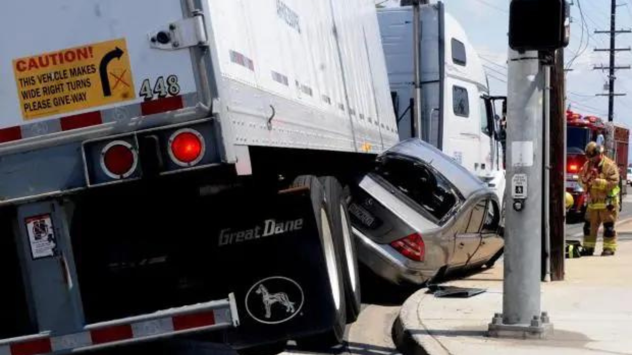 Determining liability can be challenging in truck accident cases since multiple parties might share responsibility. Liable parties could include:

The Truck Driver: They may be held accountable if they breached hours-of-service rules, exceeded speed limits, or were under the influence.
The Trucking Company: If the company failed to maintain its fleet, enforce proper training, or implemented unsafe hiring practices, it could bear liability.
Cargo Loaders: When cargo is improperly loaded, the loading company may be at fault.
Vehicle Manufacturers: If a mechanical failure, like faulty brakes or tires, caused the accident, the manufacturer could be held responsible.