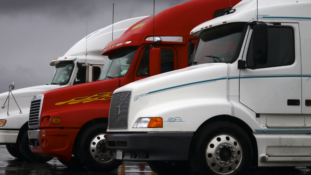 Unraveling liability in a Werner Enterprises truck accident case requires meticulous investigation. Fault may rest with the truck driver, Werner Enterprises, or even third-party entities, such as maintenance providers or manufacturers.