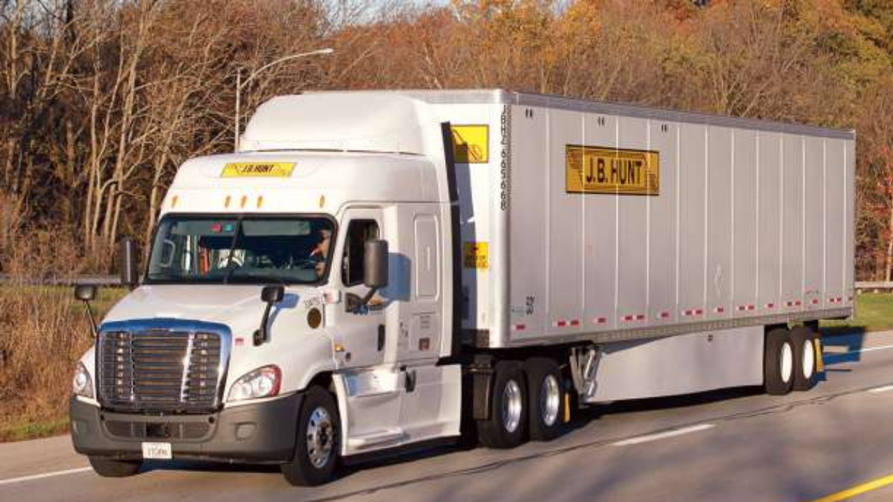 J.B. Hunt Transport, a major player in the trucking industry, operates with 25,700 drivers and 22,500 vehicles. Between June 2020 and June 2022, the company reported: