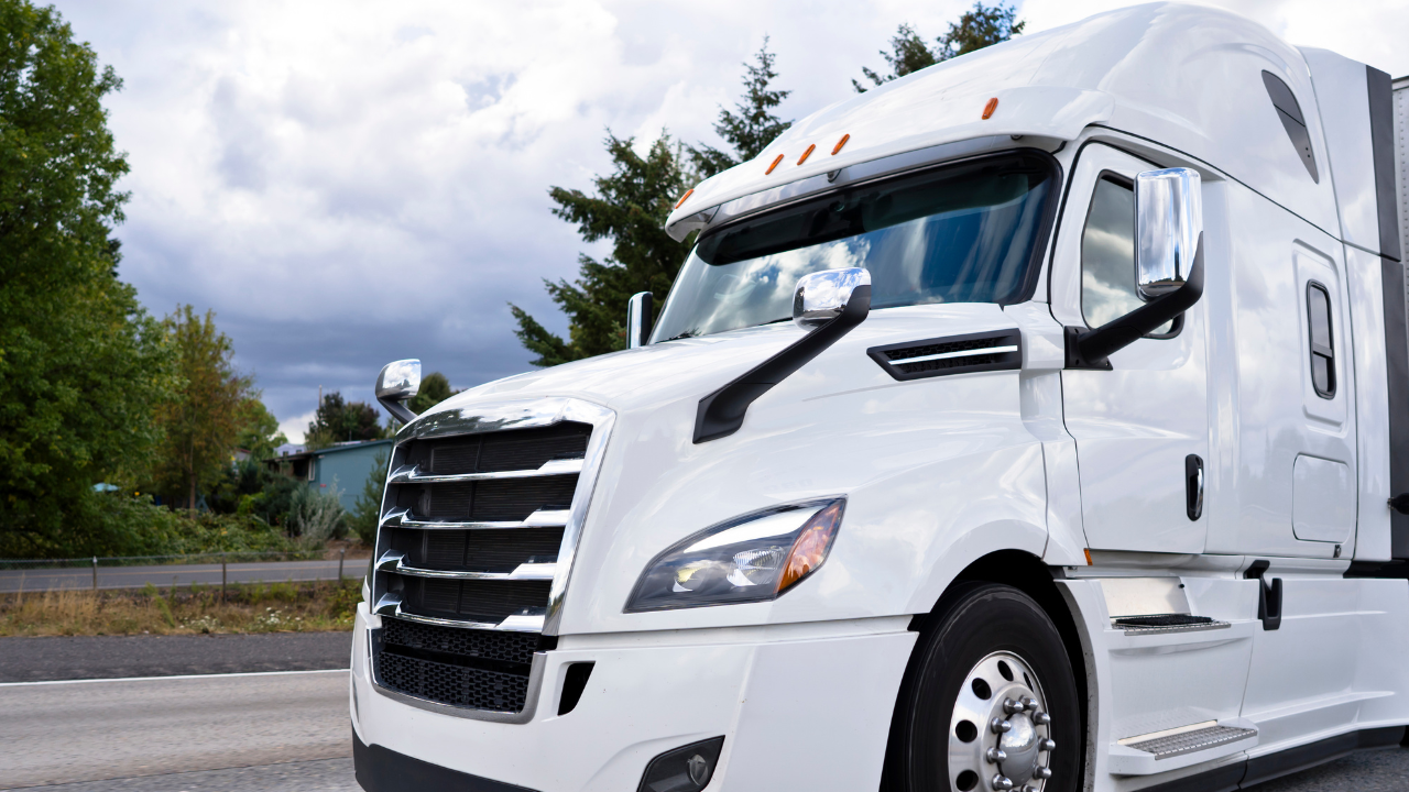 The moments following a Florida truck accident are overwhelming, but your actions during this time can greatly impact your case. Here’s a step-by-step guide on what to do after a truck accident in Florida: