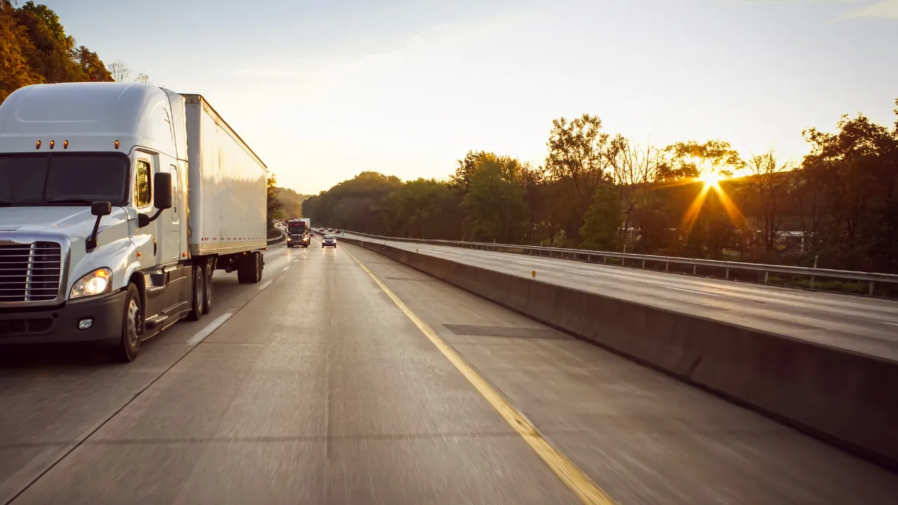 Truck accidents are among the most devastating incidents on the road, often leading to catastrophic injuries, significant property damage, and even fatalities. In Orlando, a city bustling with commercial activity and heavy traffic, understanding the common causes of truck accidents is critical for both prevention and legal recourse.